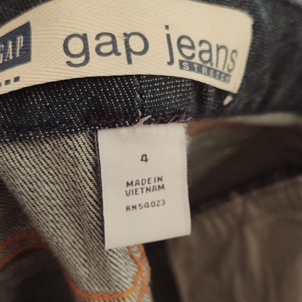 Gap Factory Bermuda Long Length Dark Wash Denim Shorts Sz 4